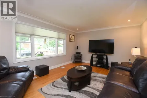 1087 Maplehurst Avenue Burlington ON L7T 3G3