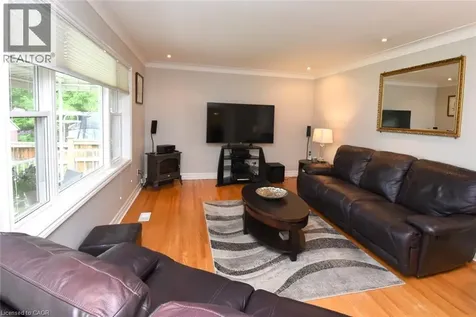 1087 Maplehurst Avenue Burlington ON L7T 3G3