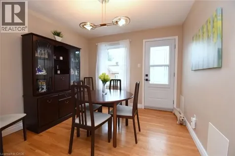 1087 Maplehurst Avenue Burlington ON L7T 3G3