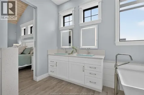 1030 Lark Street Lasalle ON N9H 0G1