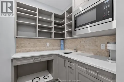 1030 Lark Street Lasalle ON N9H 0G1