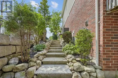 111 Bloomington Drive Cambridge ON N1P 1J6