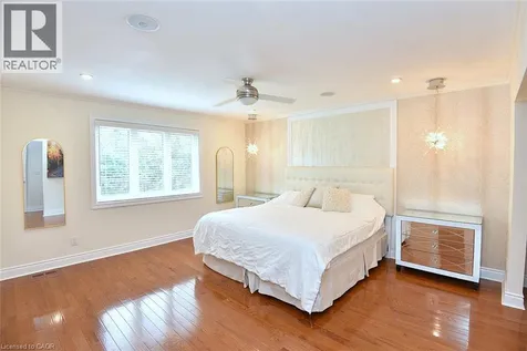 4299 Lakeshore Road Burlington ON L7L 1A7