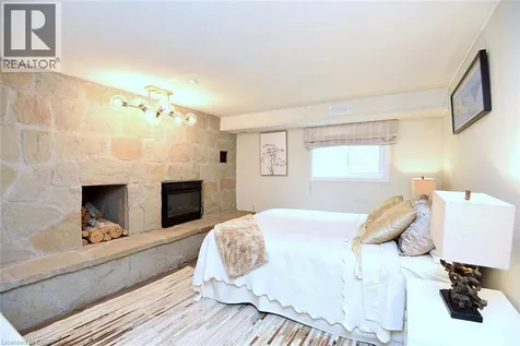 4299 Lakeshore Road Burlington ON L7L 1A7
