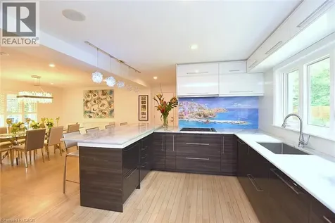 4299 Lakeshore Road Burlington ON L7L 1A7