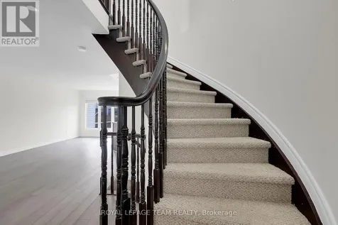 159 Tacom Circle Ottawa ON K2G 4R1