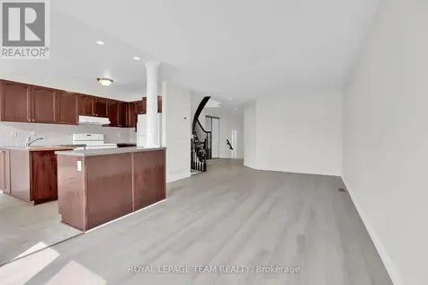 159 Tacom Circle Ottawa ON K2G 4R1