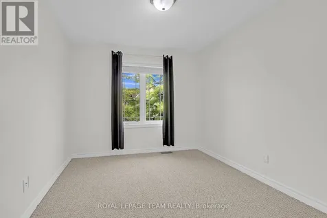 159 Tacom Circle Ottawa ON K2G 4R1