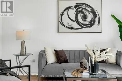 5 Cheltonia Way Ottawa ON K2T 1G1
