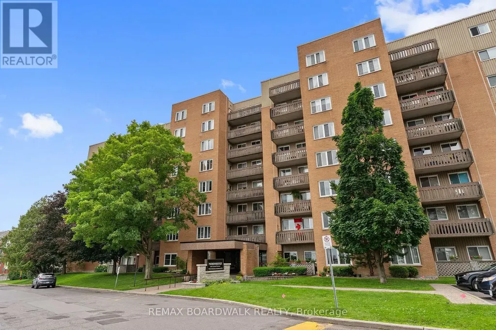 1599 Lassiter Terrace Ottawa ON K1J 8R6
