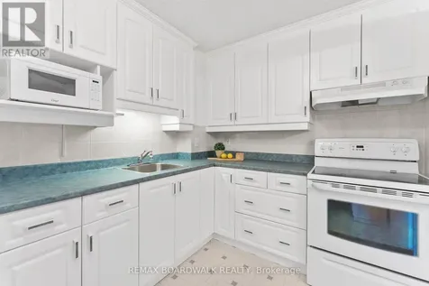 1599 Lassiter Terrace Ottawa ON K1J 8R6