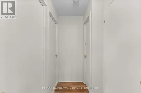 1599 Lassiter Terrace Ottawa ON K1J 8R6