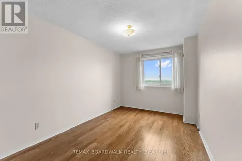 1599 Lassiter Terrace Ottawa ON K1J 8R6