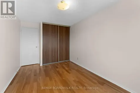 1599 Lassiter Terrace Ottawa ON K1J 8R6