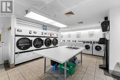 1599 Lassiter Terrace Ottawa ON K1J 8R6