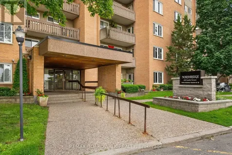 1599 Lassiter Terrace Ottawa ON K1J 8R6