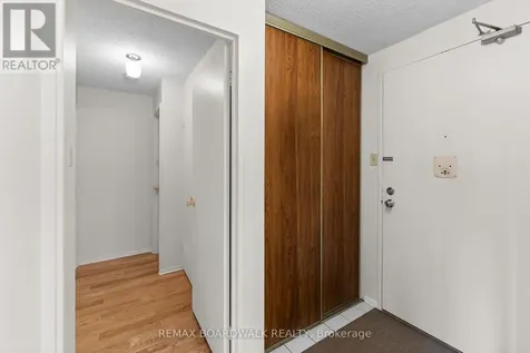 1599 Lassiter Terrace Ottawa ON K1J 8R6