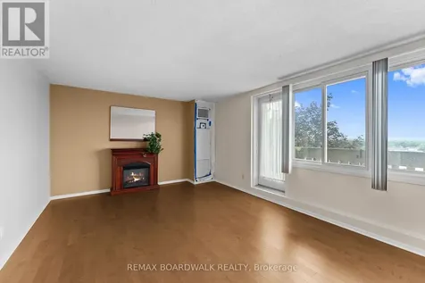 1599 Lassiter Terrace Ottawa ON K1J 8R6