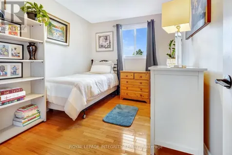 11 Glencoe Street Ottawa ON K2H 8S5