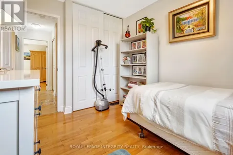 11 Glencoe Street Ottawa ON K2H 8S5