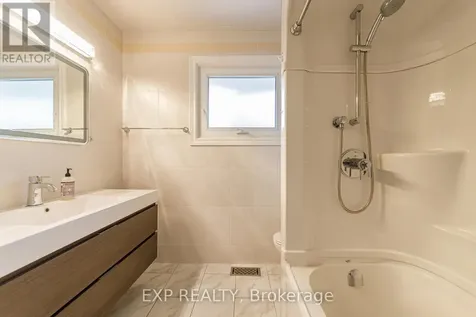 2097 Kingsley Road Ottawa ON K2C 2X6