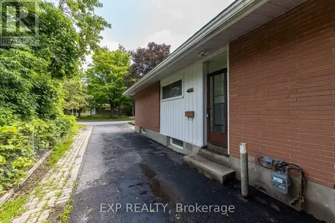2097 Kingsley Road Ottawa ON K2C 2X6