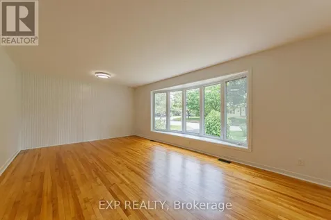 2097 Kingsley Road Ottawa ON K2C 2X6