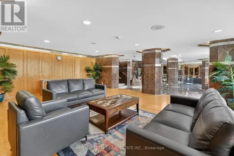 2760 Carousel Crescent Ottawa ON K1T 2N4
