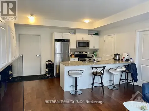 315 Terravita Private Ottawa ON K1V 2S1