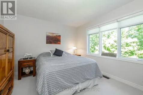 210 West Village Private Ottawa ON K1Z 1E4