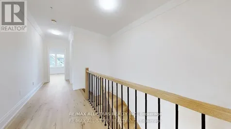 48 Third Avenue South Uxbridge ON L9P 1K5