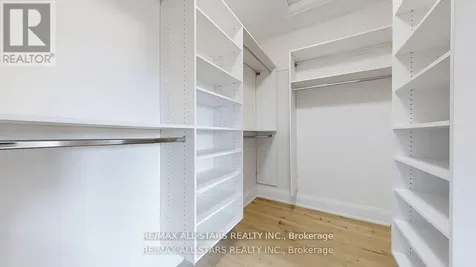 48 Third Avenue South Uxbridge ON L9P 1K5