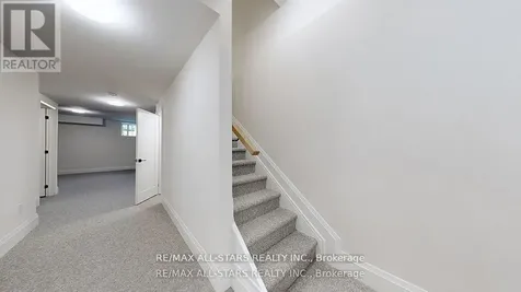 48 Third Avenue South Uxbridge ON L9P 1K5