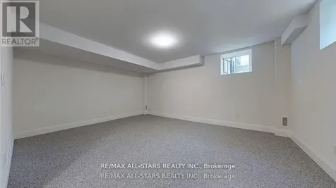 48 Third Avenue South Uxbridge ON L9P 1K5