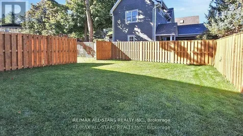 48 Third Avenue South Uxbridge ON L9P 1K5