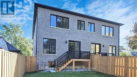 48 Third Avenue South Uxbridge ON L9P 1K5
