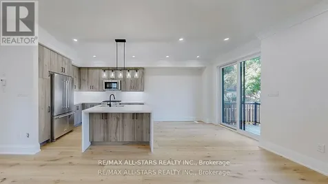 48 Third Avenue South Uxbridge ON L9P 1K5