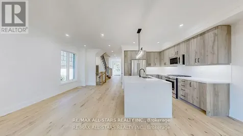 48 Third Avenue South Uxbridge ON L9P 1K5