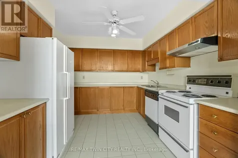 9 Bonheur Court Brantford ON N3P 1Z5