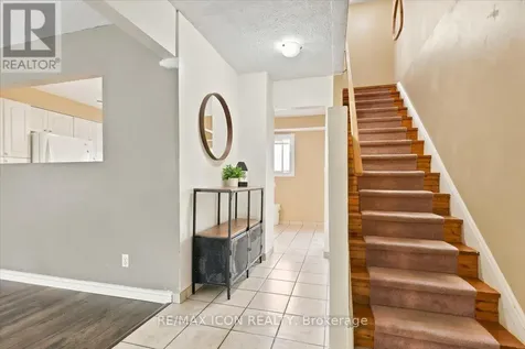6 Tamarack Court Cambridge ON N3C 3A8