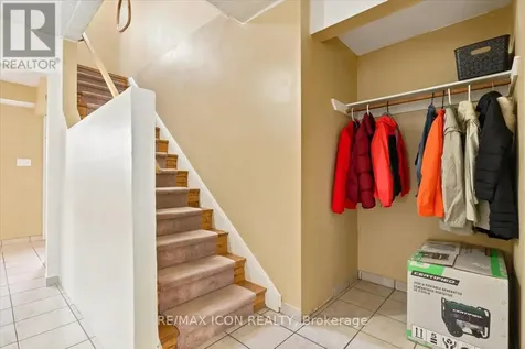 6 Tamarack Court Cambridge ON N3C 3A8