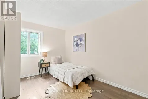 6 Tamarack Court Cambridge ON N3C 3A8