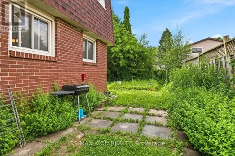 6 Tamarack Court Cambridge ON N3C 3A8