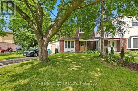 6 Tamarack Court Cambridge ON N3C 3A8