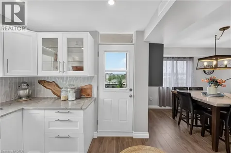 301 Frances Avenue Stoney Creek ON L8E 3W6