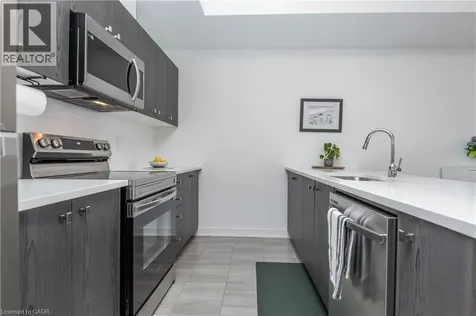 33 Red Maple Lane Barrie ON L9J 0N4