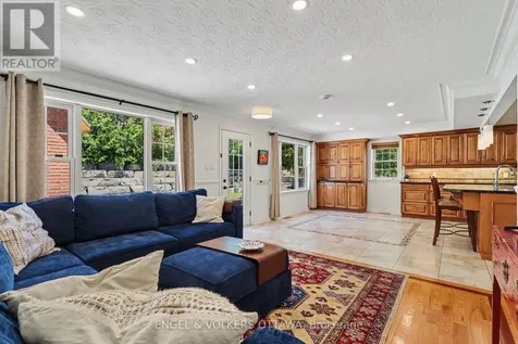 101 Ivy Crescent Ottawa ON K1M 1Y1