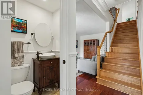 101 Ivy Crescent Ottawa ON K1M 1Y1