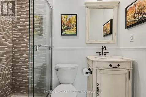 101 Ivy Crescent Ottawa ON K1M 1Y1