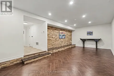101 Ivy Crescent Ottawa ON K1M 1Y1